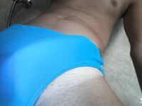 In costume col cazzo duro