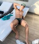 I ragazzi di gennaio si scaldano a vicenda con pompini e seghe