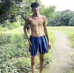 I ragazzi di gennaio si scaldano a vicenda con pompini e seghe