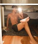 I ragazzi di gennaio si scaldano a vicenda con pompini e seghe