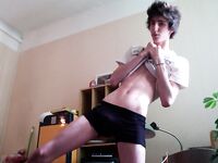 Collezione mutande bagnate – cazzi che escono dai boxer e sborrano