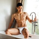 Immagini AI porno realissime – ragazzi perfetti da scopare