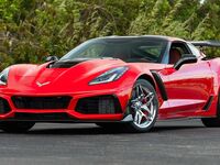 Twink rasati e lisci – cazzi giovani da succhiare lunedì