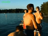 Twink rasati e lisci – cazzi giovani da succhiare lunedì