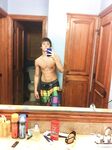 Giovani twinks gay in pose calde e sensuali