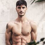 Andrea Manzoni modello italiano da leccare