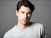 Valerio Logrieco modello GayTube italiano bollente