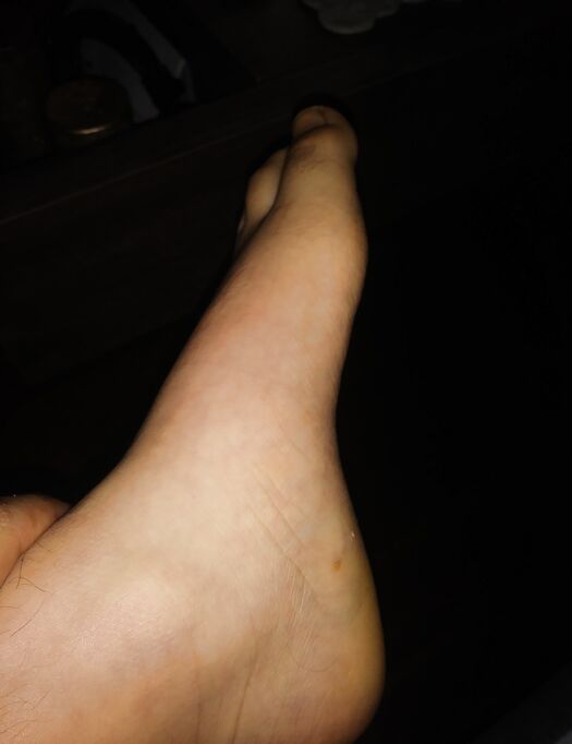 Il mio cazzo e i miei piedi