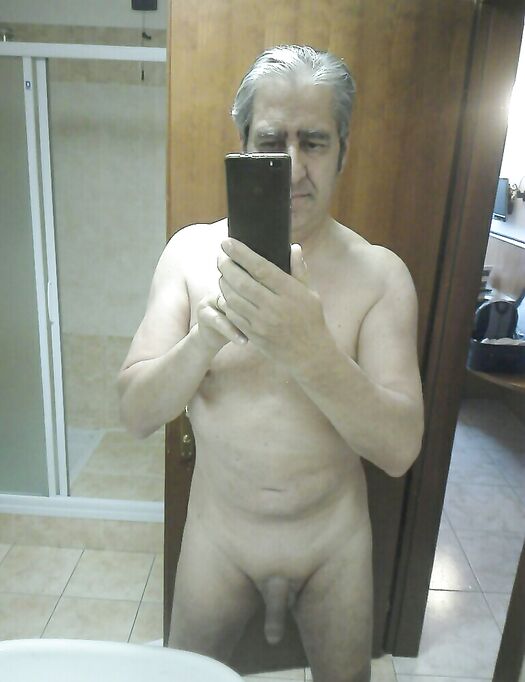 Cerco giovane depilato