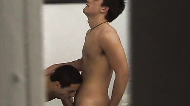 Liceali gay filmati di nascosto