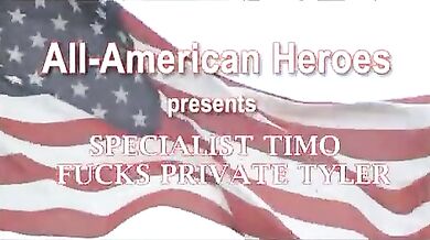 Militari gay si spaccano il culo