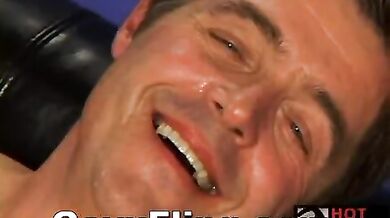 Cinquantenne omosex si masturba