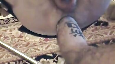 Culo gay peloso dilatatato