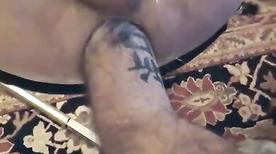 Culo gay peloso dilatatato