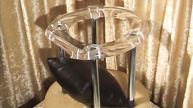 Lo sgabello del piacere anale