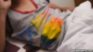 Masturbazione gay asiatico