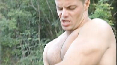 Orgia tra nudisti gay