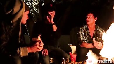 Rapporto omosessuale tra giovani