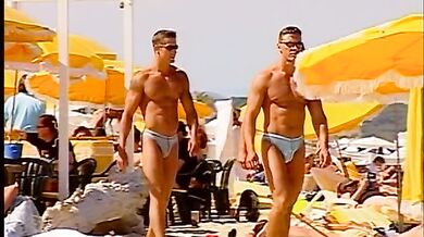 Orgia su una spiaggia gay francese