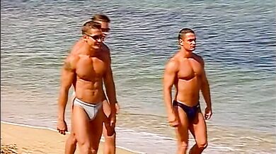 Orgia su una spiaggia gay francese