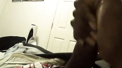 Nero gay si riprende col telefonino