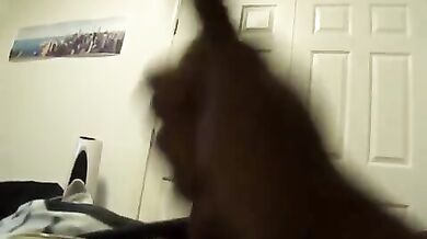 Nero gay si riprende col telefonino