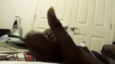 Nero gay si riprende col telefonino