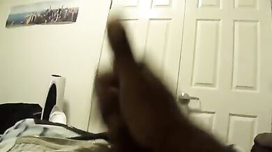 Nero gay si riprende col telefonino