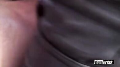 Gay con calzoni in pelle