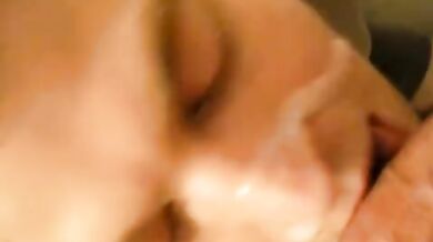 Ragazzo biondo pompinaro