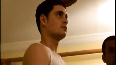 Muratore gay spompinato