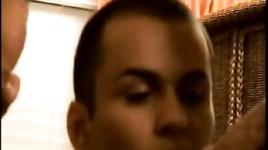 Muratore gay spompinato