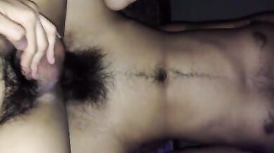Gay asiatico si masturba
