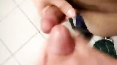 Gay si misurano il cazzo