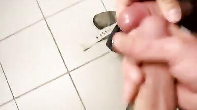 Gay si misurano il cazzo