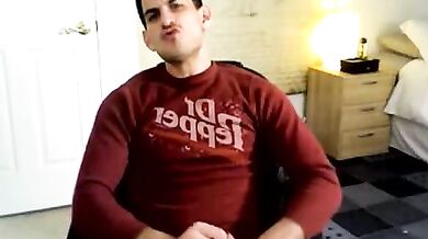 Si masturba il bel pacco