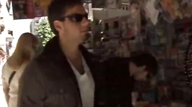 Gay festeggia il compleanno