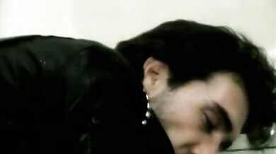 Fonzie gay succhia cazzi