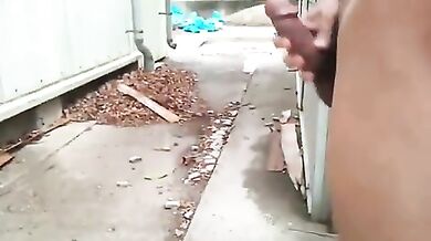 Segaiolo gay esibizionista