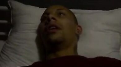 Giovani detenuti gay danno il culo