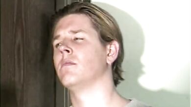 Biondino trapana un culo