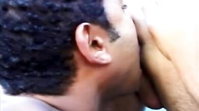 Lava la macchina in cambio di un cazzo