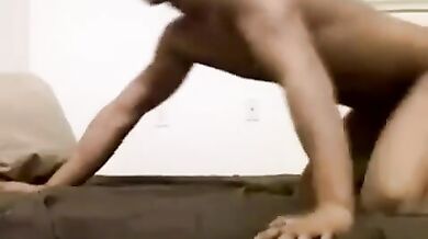 Sesso simulato sul letto