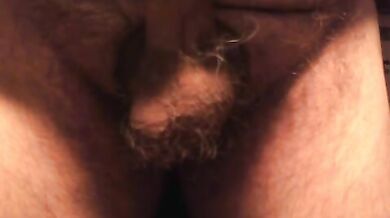 Si stupra l'uccello da solo