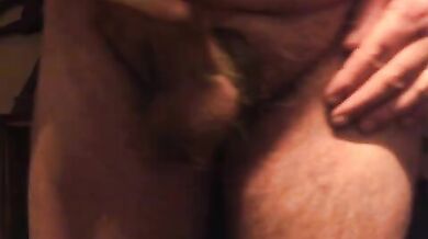 Si stupra l'uccello da solo