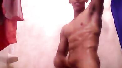 Io mentre mi masturbo