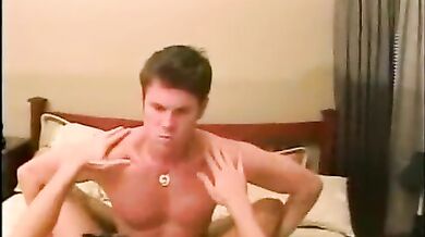 Gay fottono sotto la doccia