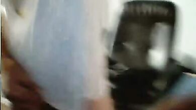 Ragazzo sexy con un grosso pisello