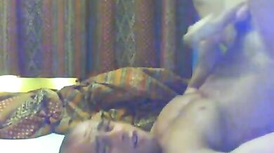 Gay sborra sulla pancia