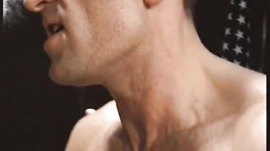 Checca bionda succhia pisello bruno